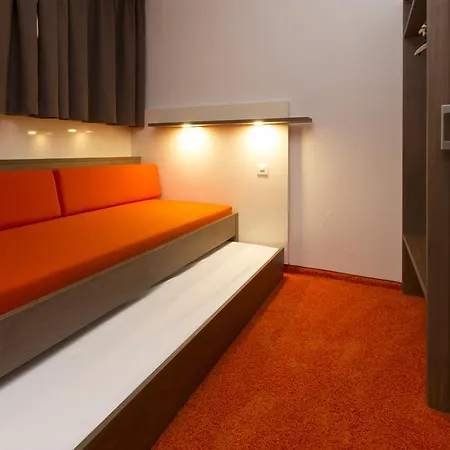 Aparthotel Sport Palace 3*