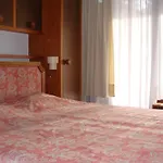 מלון Sport Palace 3*